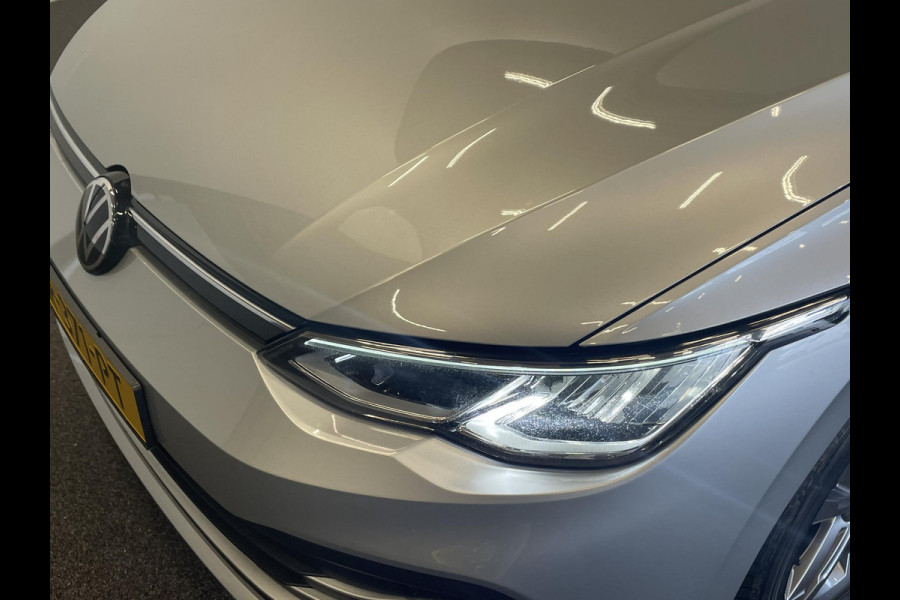 Volkswagen Golf Variant 1.0 eTSI 110pk DSG Life Automaat Navigatie Climate Control Parkeer sensoren Cruise control adaptieve Stoelverwarming Led