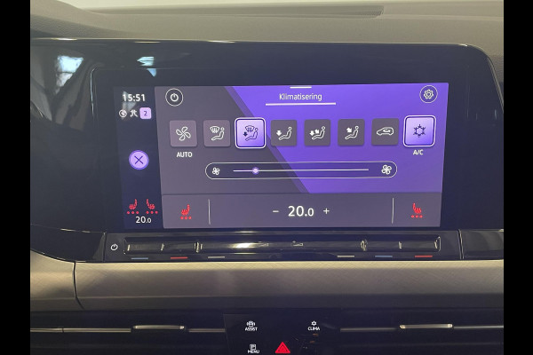 Volkswagen Golf Variant 1.0 eTSI 110pk DSG Life Automaat Navigatie Climate Control Parkeer sensoren Cruise control adaptieve Stoelverwarming Led