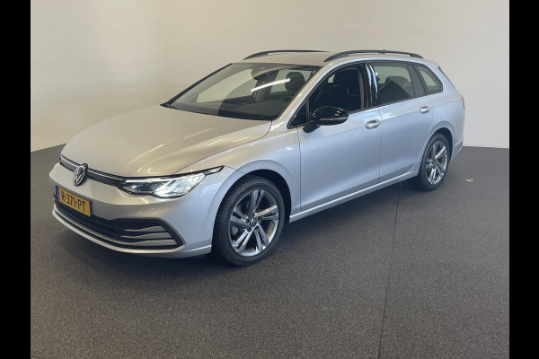 Volkswagen Golf Variant 1.0 eTSI 110pk DSG Life Automaat Navigatie Climate Control Parkeer sensoren Cruise control adaptieve Stoelverwarming Led