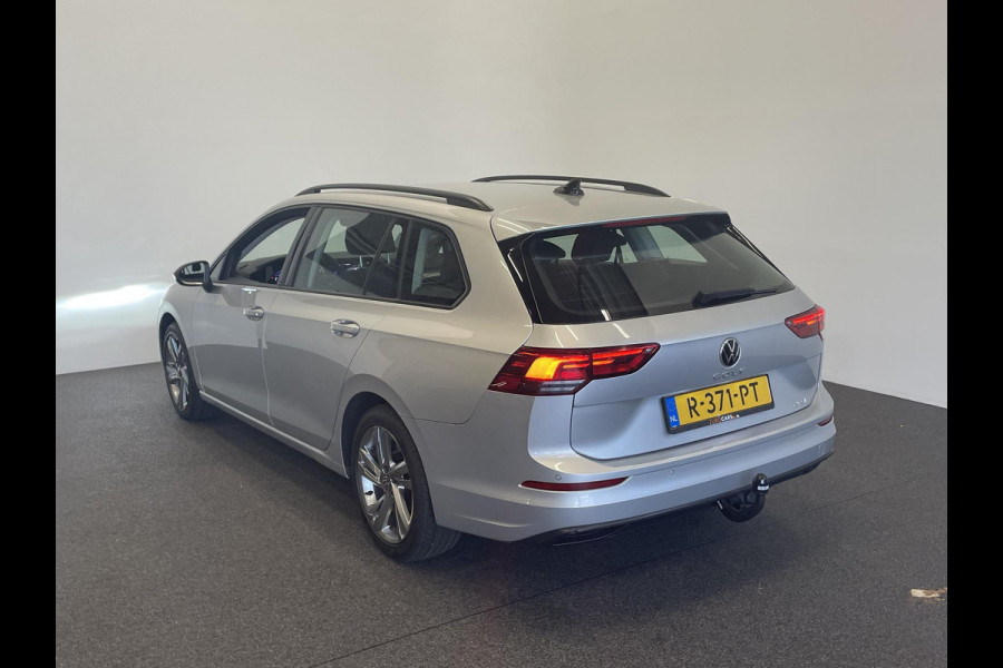 Volkswagen Golf Variant 1.0 eTSI 110pk DSG Life Automaat Navigatie Climate Control Parkeer sensoren Cruise control adaptieve Stoelverwarming Led