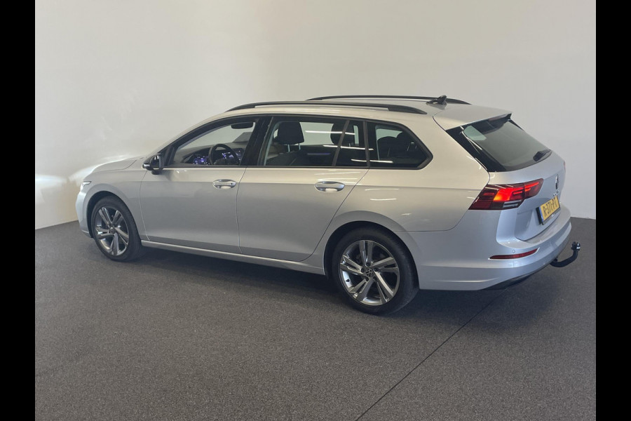 Volkswagen Golf Variant 1.0 eTSI 110pk DSG Life Automaat Navigatie Climate Control Parkeer sensoren Cruise control adaptieve Stoelverwarming Led