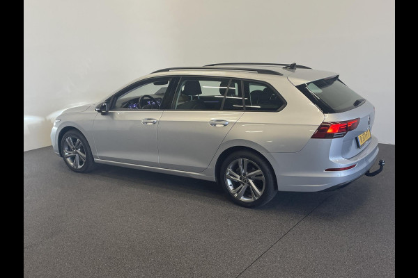 Volkswagen Golf Variant 1.0 eTSI 110pk DSG Life Automaat Navigatie Climate Control Parkeer sensoren Cruise control adaptieve Stoelverwarming Led
