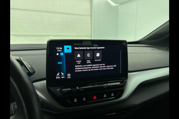 Volkswagen ID.4 Life 77 kWh SOH 91,4% Style Pack Navigatie Apple Carplay/Android Auto Adaptive Cruise Control Parkeersensoren Stoel- en stuurverwarming Full Led Climate Control Lichtmetalen velgen