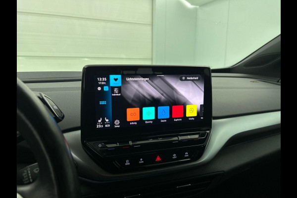 Volkswagen ID.4 Life 77 kWh SOH 91,4% Style Pack Navigatie Apple Carplay/Android Auto Adaptive Cruise Control Parkeersensoren Stoel- en stuurverwarming Full Led Climate Control Lichtmetalen velgen