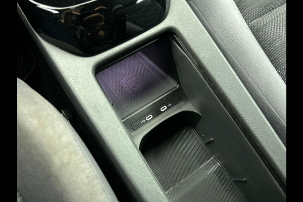Volkswagen ID.4 Life 77 kWh SOH 91,4% Style Pack Navigatie Apple Carplay/Android Auto Adaptive Cruise Control Parkeersensoren Stoel- en stuurverwarming Full Led Climate Control Lichtmetalen velgen
