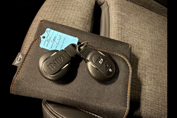 MINI Cooper 1.5 Cooper BLACK-EDITION PANO/H-UP/NAVI/CAM/DAB/CARPLAY/H-KARDON///
