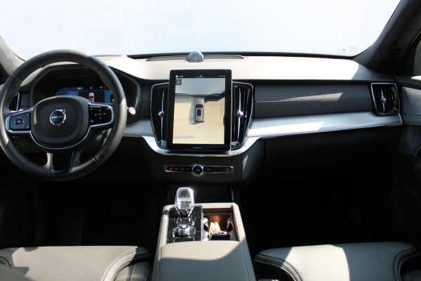 Volvo XC90 T8 455pk Automaat AWD Ultra Black Edition Stoelmassage - en ventilatie Luchtvering / Trekhaak / Panoramadak / Google services / Elektrisch bedienbare voorstoelen met geheugen / Stoelverwarming voor en achter
