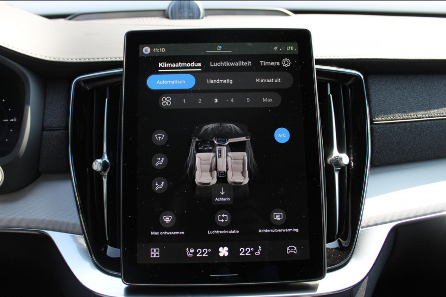 Volvo XC90 T8 455pk Automaat AWD Ultra Black Edition Stoelmassage - en ventilatie Luchtvering / Trekhaak / Panoramadak / Google services / Elektrisch bedienbare voorstoelen met geheugen / Stoelverwarming voor en achter