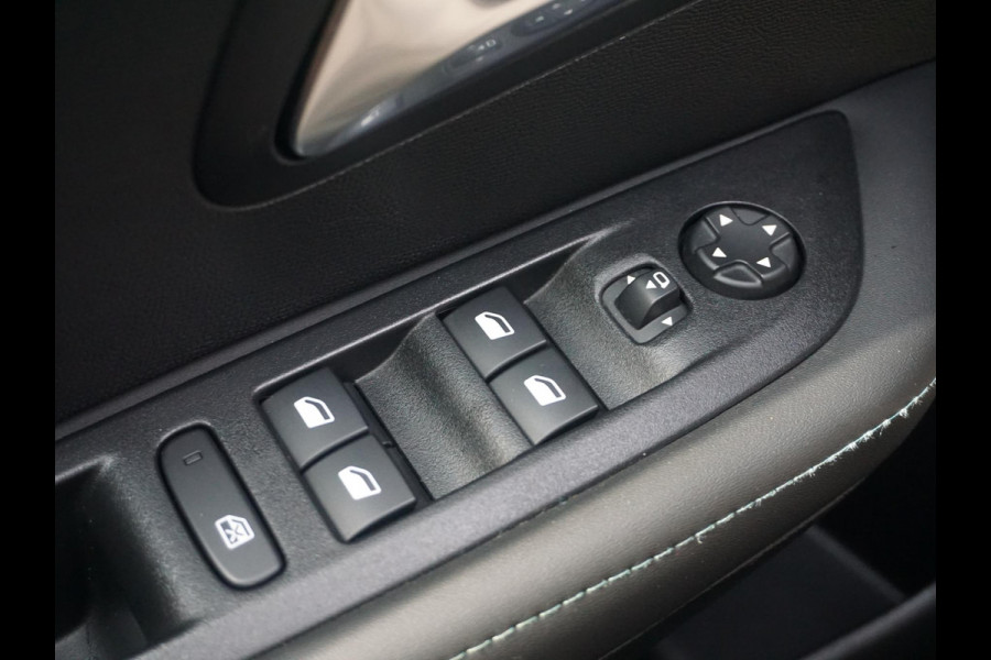 Peugeot 208 1.2 PureTech Allure Pack Keyless entry