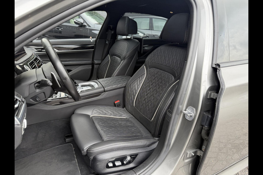 BMW 7 Serie 750Li xDrive High Executive M-Sport | Panoramadak | Sky Lounge | TV Schermen | Massage | Bowers & Wilkins |