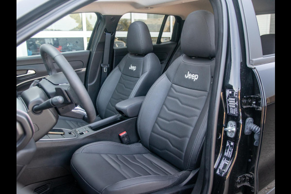 Jeep Avenger 1.2 e-Hybrid Summit | Infotainment Pack | Schuif/Kanteldak | Leder&Winter Pack | 19" Brute velgen