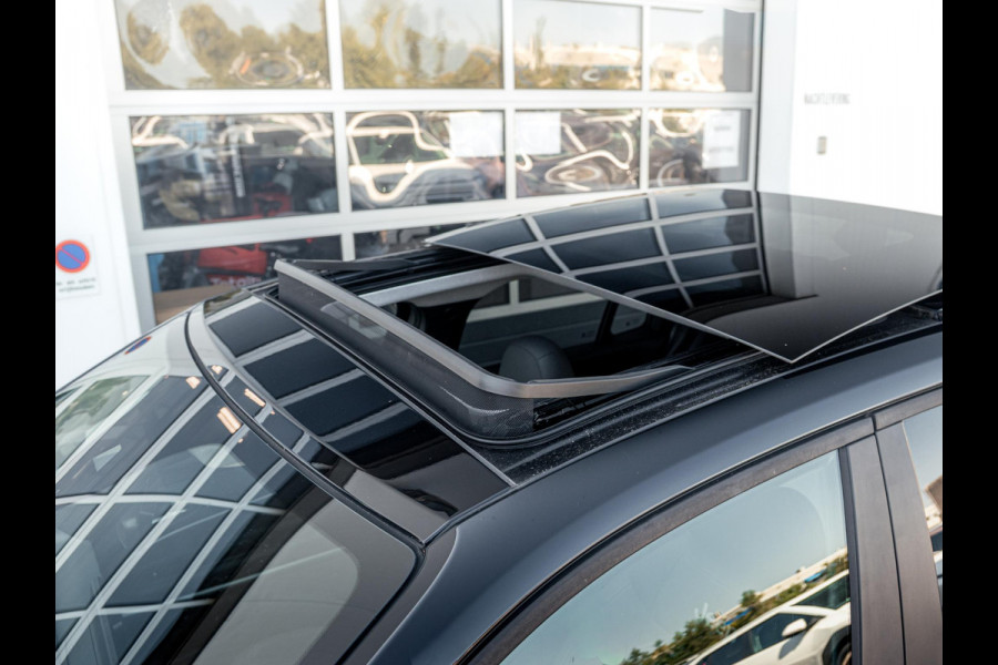 Jeep Avenger 1.2 e-Hybrid Summit | Infotainment Pack | Schuif/Kanteldak | Leder&Winter Pack | 19" Brute velgen