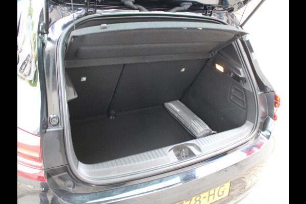 Renault Clio 1.0 TCe Intens | APPLE CARPLAY/ANDROID AUTO | KEYLESS ENTRY | ACHTERUITRIJCAMERA | NAVIGATIE |