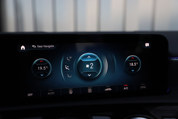 Mercedes-Benz A-Klasse 180 Business Solution Luxury | 136PK | Sfeerverlichting+ | Stoelverw. | Widescreen | Camera | Clima | Carplay | 2020.
