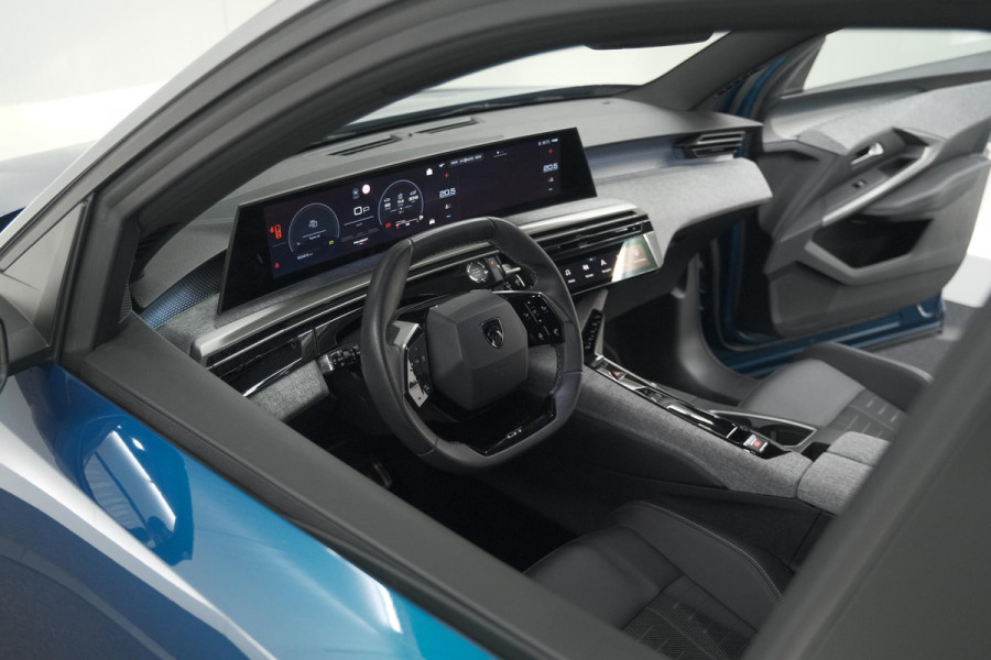 Peugeot 5008 1.2 Hybrid 136 GT 7p | Adaptieve Cruise Control | Camera | Elektrische Kofferklep | Stoelverwarming