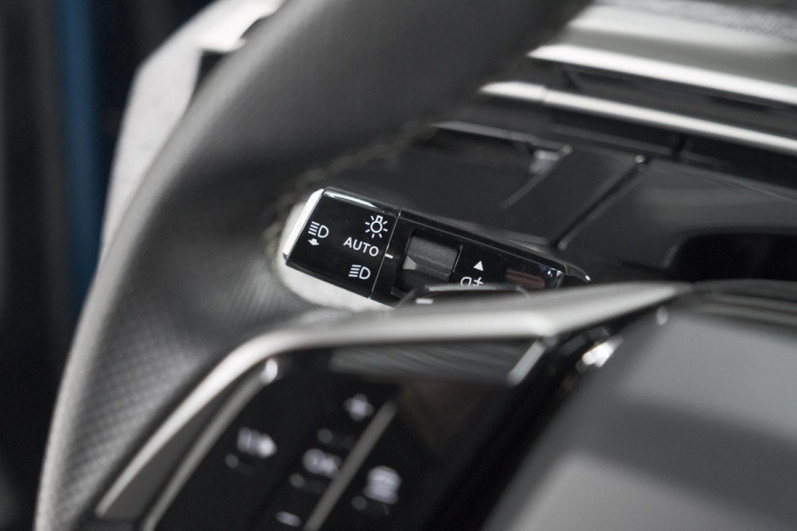 Peugeot 5008 1.2 Hybrid 136 GT 7p | Adaptieve Cruise Control | Camera | Elektrische Kofferklep | Stoelverwarming