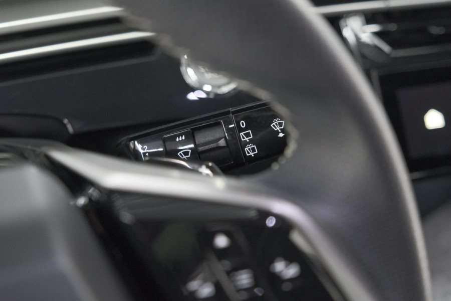 Peugeot 5008 1.2 Hybrid 136 GT 7p | Adaptieve Cruise Control | Camera | Elektrische Kofferklep | Stoelverwarming