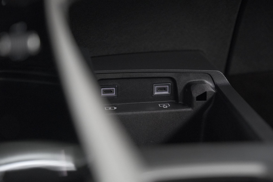 Peugeot 5008 1.2 Hybrid 136 GT 7p | Adaptieve Cruise Control | Camera | Elektrische Kofferklep | Stoelverwarming