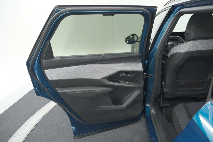 Peugeot 5008 1.2 Hybrid 136 GT 7p | Adaptieve Cruise Control | Camera | Elektrische Kofferklep | Stoelverwarming