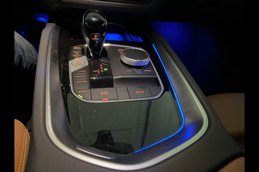 BMW Z4 ROADSTER sDRIVE 20i 197PK HIGH EXECUTIVE M-SPORT AUTOMAAT | M INTERIEURPAKKET  | M EXTERIEURPAKKET | M SPORTSTUUR | HARMAN KARDON | SFEERVERLICHTING IN 11 VERSCHILLENDE KLEUREN |19" VIJFDUBBELSPAAKS M SPORTWIELEN | NAVIGATIE | DRAADLOZE APPLE CARPLAY / ANDROID AUTO |  LEDER VERNASCA COGNAC | STOEL / STUUR VERWARMING | ACHTERUITRIJCAMERA | FULL LED KOPLAMPEN | SAFETY PAKKET | DODEHOEK DETECTIE |