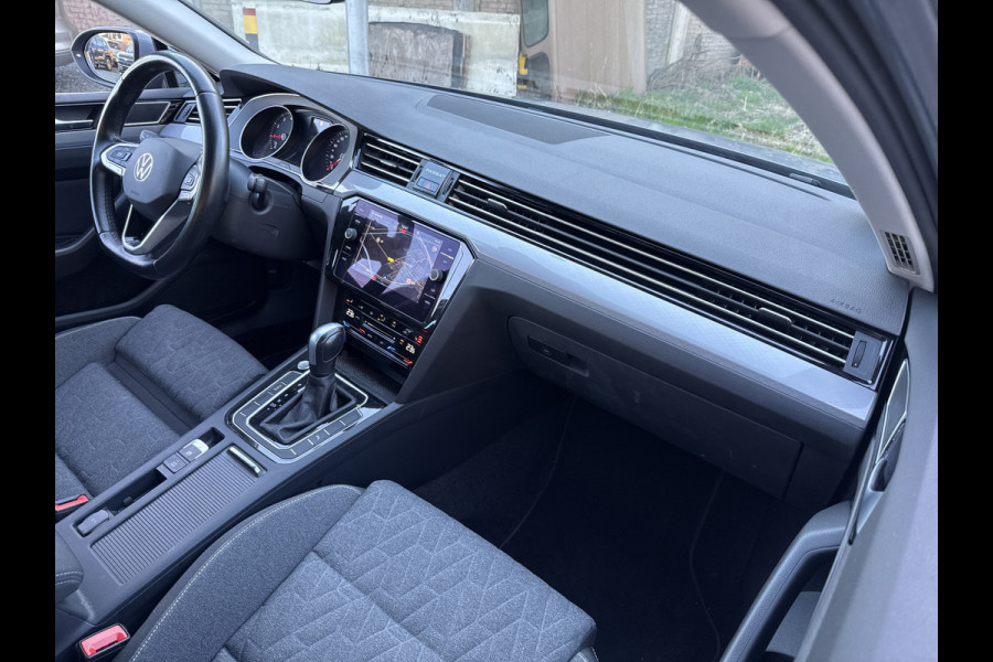 Volkswagen Passat Variant 1.5 TSI 150PK DSG BUSINESS CAMERA/NAVI/CARPLAY