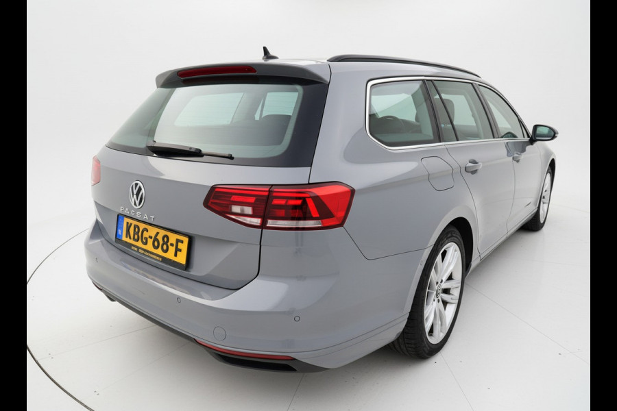 Volkswagen Passat Variant 1.5 TSI 150PK DSG BUSINESS CAMERA/NAVI/CARPLAY