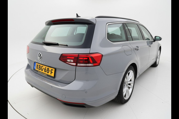 Volkswagen Passat Variant 1.5 TSI 150PK DSG BUSINESS CAMERA/NAVI/CARPLAY
