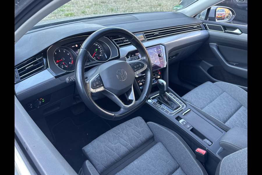 Volkswagen Passat Variant 1.5 TSI 150PK DSG BUSINESS CAMERA/NAVI/CARPLAY