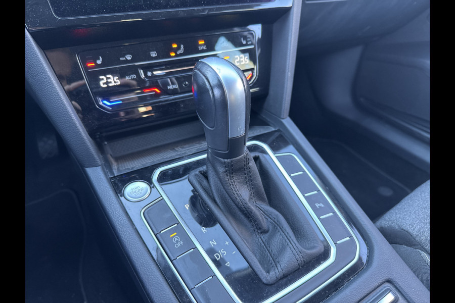 Volkswagen Passat Variant 1.5 TSI 150PK DSG BUSINESS CAMERA/NAVI/CARPLAY