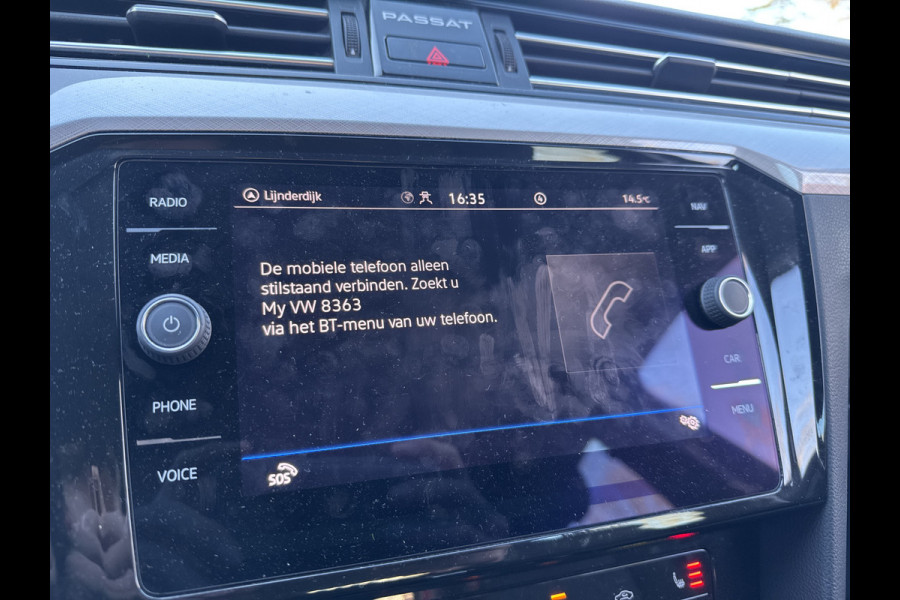 Volkswagen Passat Variant 1.5 TSI 150PK DSG BUSINESS CAMERA/NAVI/CARPLAY