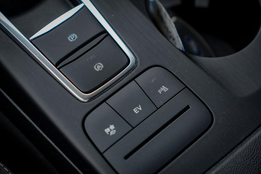 Ford Kuga 2.5 PHEV Cool & Connect / Magnetic Grey Metallic / Incl BTW