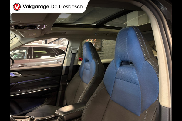 Lynk & Co 01 1.5 / pano / navi / camera / Infinity / memory / elec klep / Apple Android carplay
