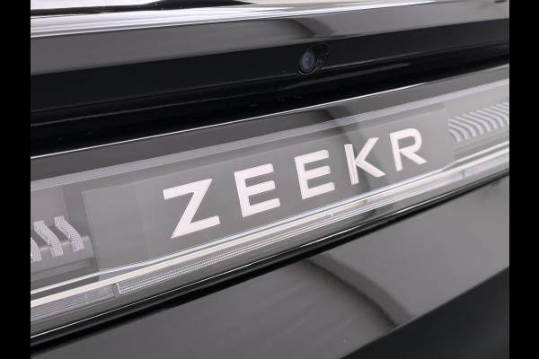 ZEEKR 001 AWD Performance 544PK 100kWh SOH 97% Panoramadak Warmtepomp 360°Camera Adap.Cruise Navi Ecc Stoel+Stuur+Achterbankverwarming Hea Lmv 22" Pdc Elek.Achterklep Matrix Led Apple Carplay/Android Auto Draadloze telefoonlader 2.000kg Trekvermogen! 1e Eigenaar Origineel Nederlandse Auto