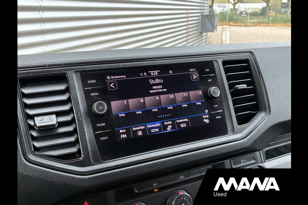 Volkswagen Crafter 35 2.0 TDI L4 Bakwagen Airco Carplay Laadklep 750kg Lat om Lat Lederen bekleding
