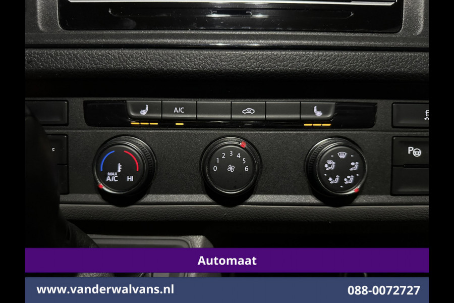 Volkswagen Crafter 2.0 TDI 141pk Automaat L3H3 L2H2 Euro6 Airco | Camera | Apple Carplay | 3000kg Trekhaak | Adaptieve Cruisecontrol Android Auto, Chauffeursstoel, Parkeersensoren, Stoelverwarming, Tachograaf