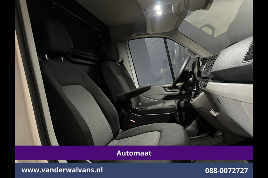 Volkswagen Crafter 2.0 TDI 141pk Automaat L3H3 L2H2 Euro6 Airco | Camera | Apple Carplay | 3000kg Trekhaak | Adaptieve Cruisecontrol Android Auto, Chauffeursstoel, Parkeersensoren, Stoelverwarming, Tachograaf