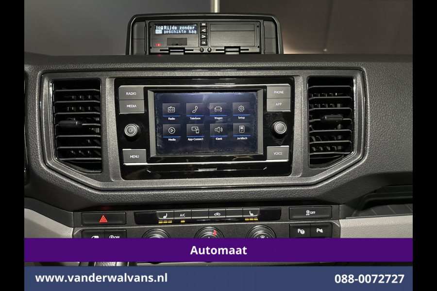 Volkswagen Crafter 2.0 TDI 141pk Automaat L3H3 L2H2 Euro6 Airco | Camera | Apple Carplay | 3000kg Trekhaak | Adaptieve Cruisecontrol Android Auto, Chauffeursstoel, Parkeersensoren, Stoelverwarming, Tachograaf