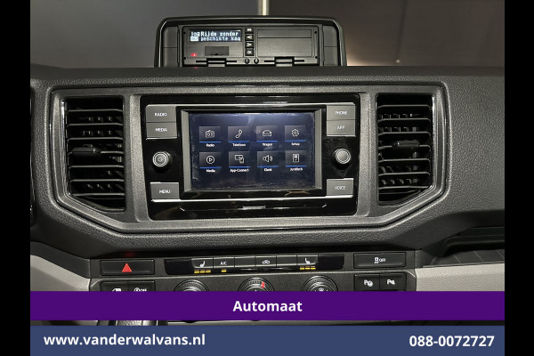 Volkswagen Crafter 2.0 TDI 141pk Automaat L3H3 L2H2 Euro6 Airco | Camera | Apple Carplay | 3000kg Trekhaak | Adaptieve Cruisecontrol Android Auto, Chauffeursstoel, Parkeersensoren, Stoelverwarming, Tachograaf