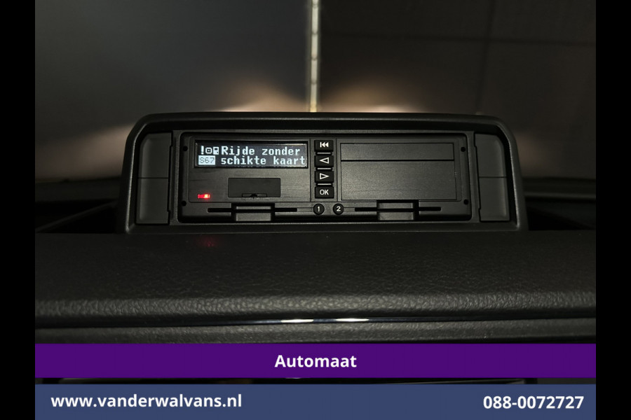 Volkswagen Crafter 2.0 TDI 141pk Automaat L3H3 L2H2 Euro6 Airco | Camera | Apple Carplay | 3000kg Trekhaak | Adaptieve Cruisecontrol Android Auto, Chauffeursstoel, Parkeersensoren, Stoelverwarming, Tachograaf
