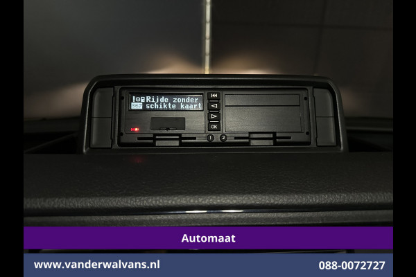 Volkswagen Crafter 2.0 TDI 141pk Automaat L3H3 L2H2 Euro6 Airco | Camera | Apple Carplay | 3000kg Trekhaak | Adaptieve Cruisecontrol Android Auto, Chauffeursstoel, Parkeersensoren, Stoelverwarming, Tachograaf