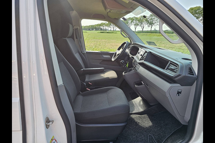 Volkswagen Transporter 2.0 TDI L2H1 28 T6.1, NAP, Euro6, Airco, 110Pk, Pdc,Oh-Historie, 1e Eigenaar, Achterdeuren