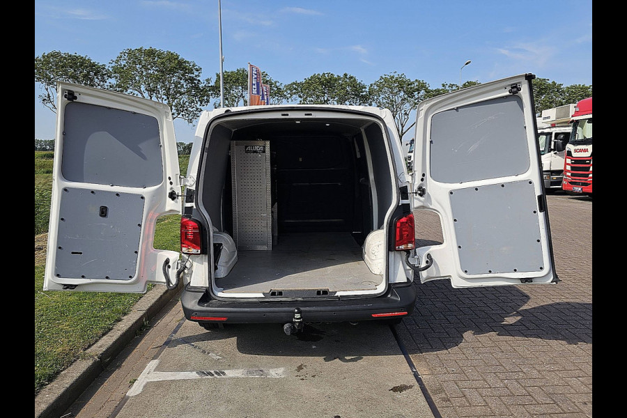 Volkswagen Transporter 2.0 TDI L2H1 28 T6.1, NAP, Euro6, Airco, 110Pk, Pdc,Oh-Historie, 1e Eigenaar, Achterdeuren