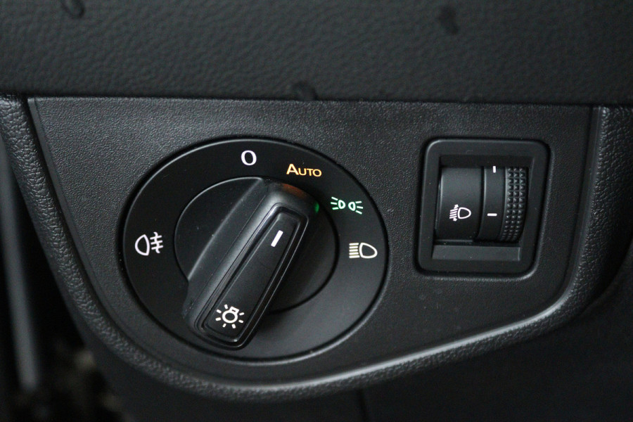 Volkswagen Polo 1.0 TSI Life (CARPLAY, PARKEERSENSOREN, CRUISE CONTROL ADAPTIEF)