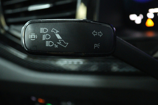 Volkswagen Polo 1.0 TSI Life (CARPLAY, PARKEERSENSOREN, CRUISE CONTROL ADAPTIEF)