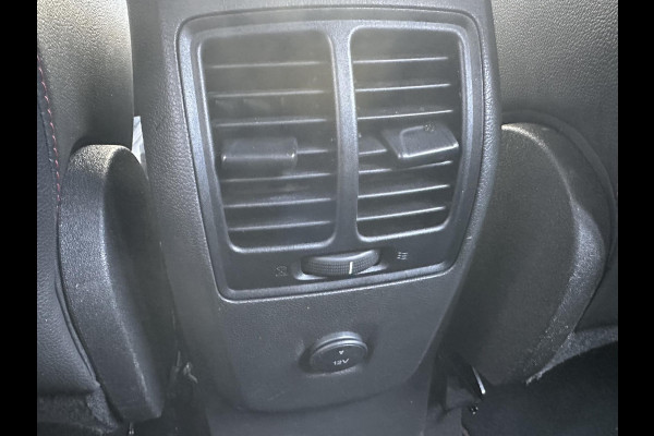 Ford Kuga 1.5 150pk ST Line 150 PK | LED + Xenon-pack | Navi | Climate | Cruise Control | Stuur & Stoelverwarming | Elektr. Achterklep |