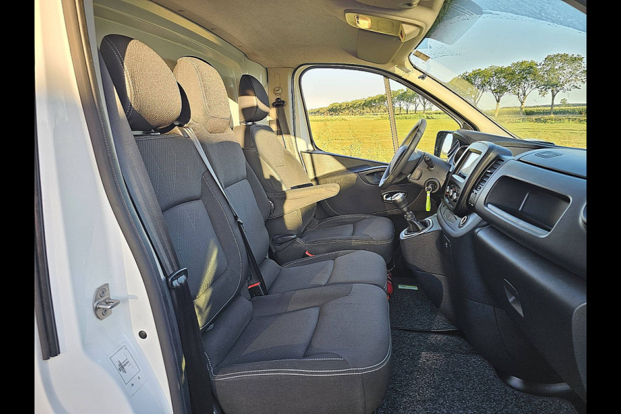 Renault Trafic 2.0 dCi 120 T27 L2H1 Comfort 120Pk, Imperiaal, Airco,  Pdc, 1e Eigenaar