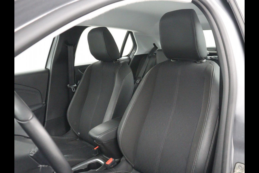 Opel Corsa 1.2 Elegance | Half leder | Cruise control | Camera | | Park assist | Carplay | Climate control | Virtueel dashboard | NAP 49.732km