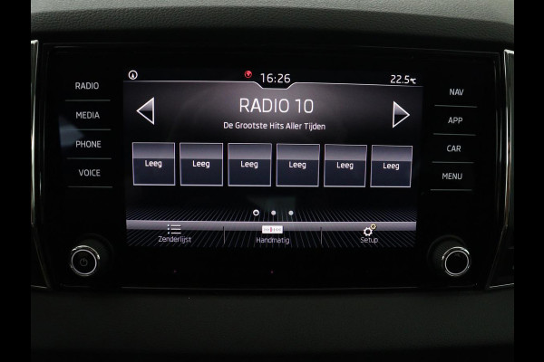 Škoda Karoq 1.5 TSI ACT Business Edition | Stoelverwarming | Navigatie | Carplay | Sfeerverlichting | Climate control | Park assist | Trekhaak