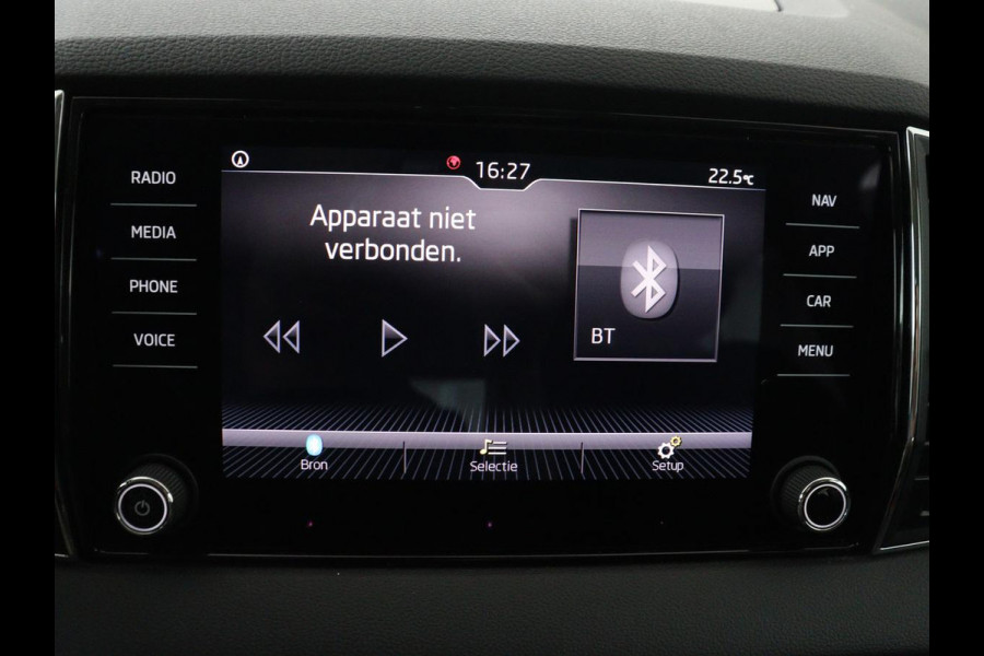 Škoda Karoq 1.5 TSI ACT Business Edition | Stoelverwarming | Navigatie | Carplay | Sfeerverlichting | Climate control | Park assist | Trekhaak