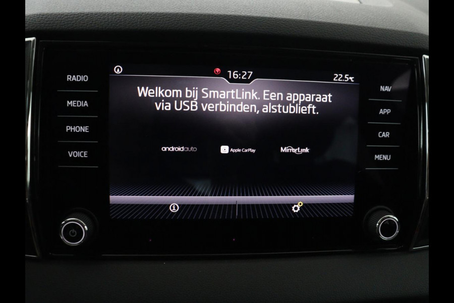 Škoda Karoq 1.5 TSI ACT Business Edition | Stoelverwarming | Navigatie | Carplay | Sfeerverlichting | Climate control | Park assist | Trekhaak